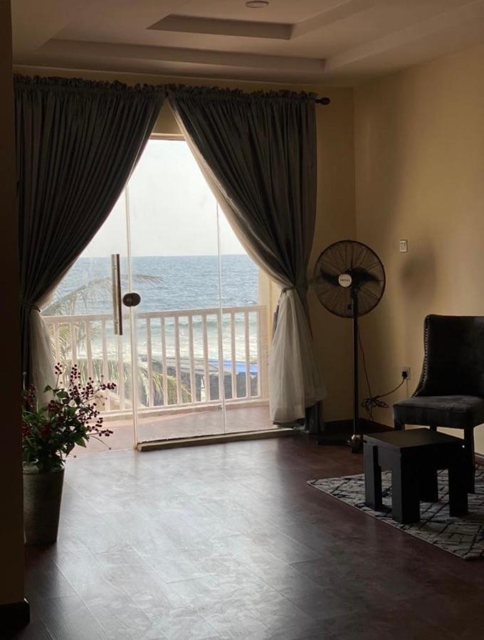 Oceanfront Wavecrest Hotel Lekki Exterior foto